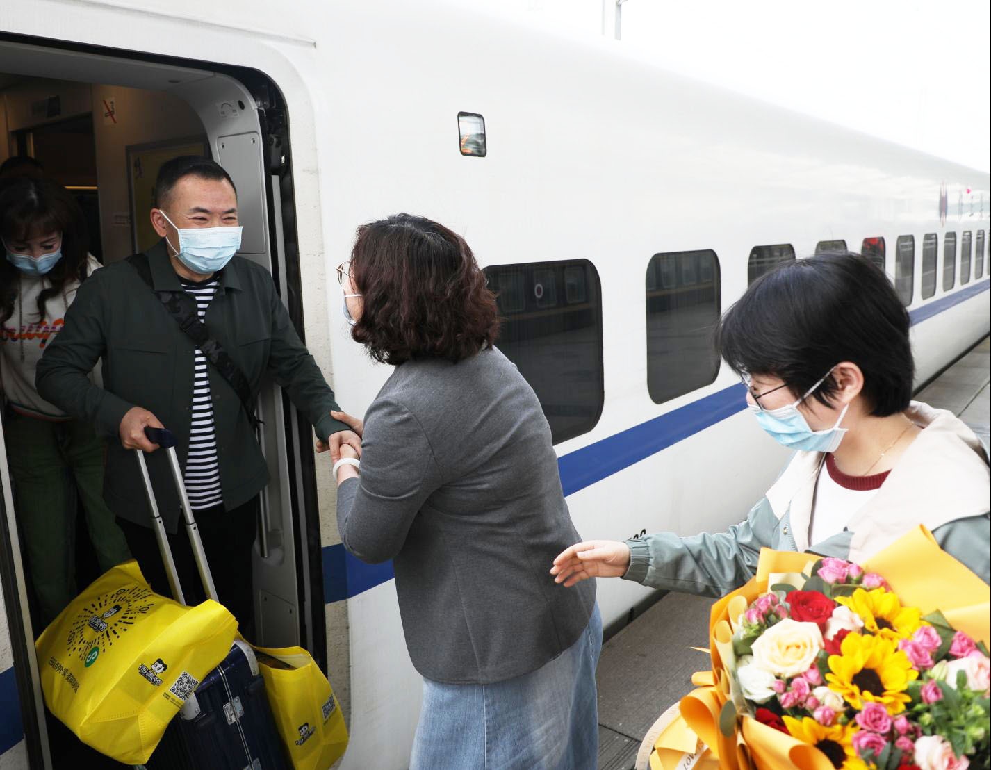 疫情送病人到别的地区.疫情送病人到别的地区可以吗？