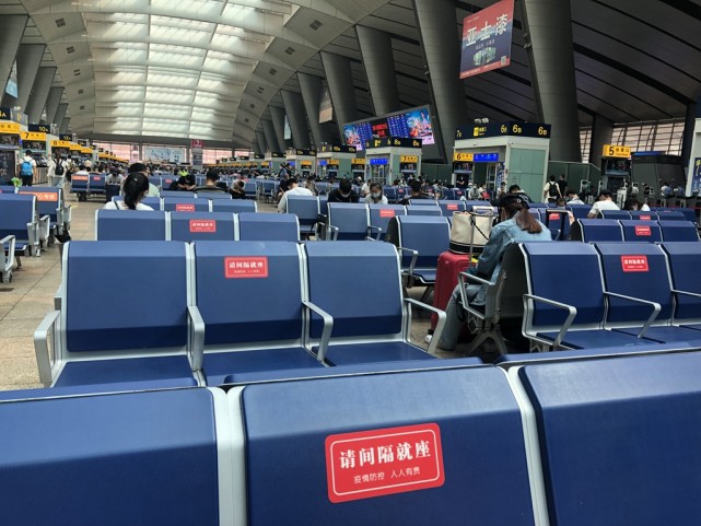 路过疫情地区火车站.坐火车路过疫情地区？