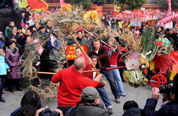 没疫情的地区可以聚餐/没有疫情区域过年可以回家吗