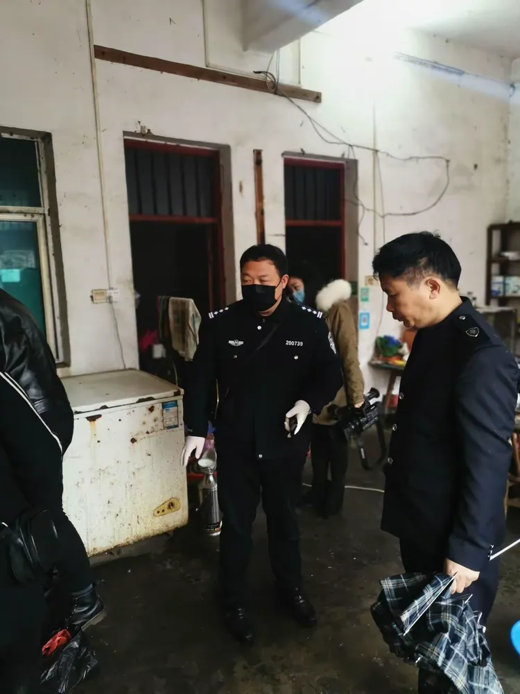 【岳阳地区有多少疫情案例,岳阳现在有多少冠状病毒感染者】-第2张图片